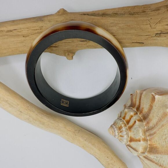 Vintage Lacquered Wood Bangle Bracelet-Made in India - Picture 3 of 6